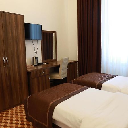 Malakan Hotel Baku Exterior photo