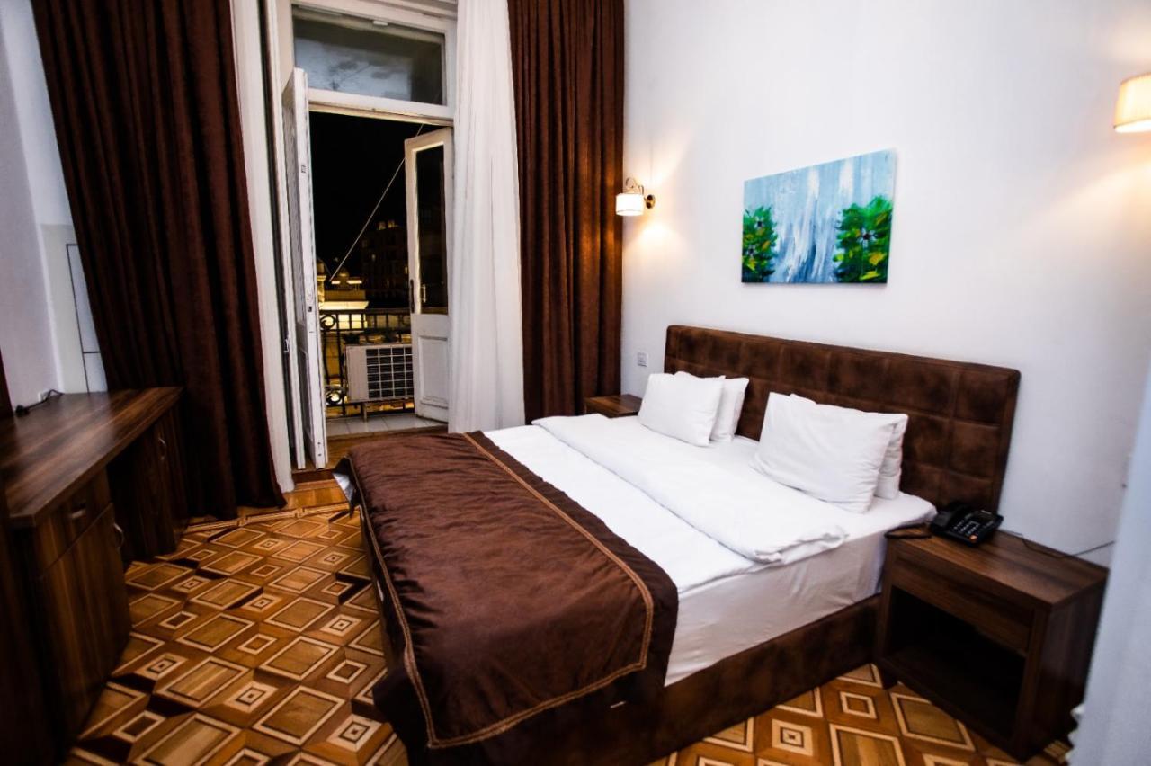 Malakan Hotel Baku Exterior photo